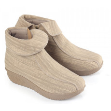 Sepatu Boot Wanita - Cream...</a>